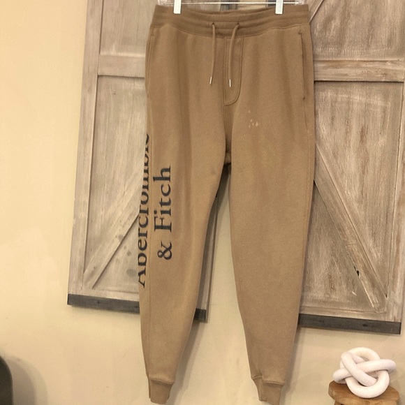 Abercrombie & Fitch Soft A&F Brown Joggers
SIZE S
M/F - Picture 1 of 5